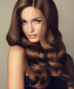 BRUNETTE